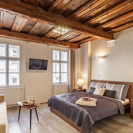 Downtown Royal Apartments Ческе-Будеёвице Экстерьер фото